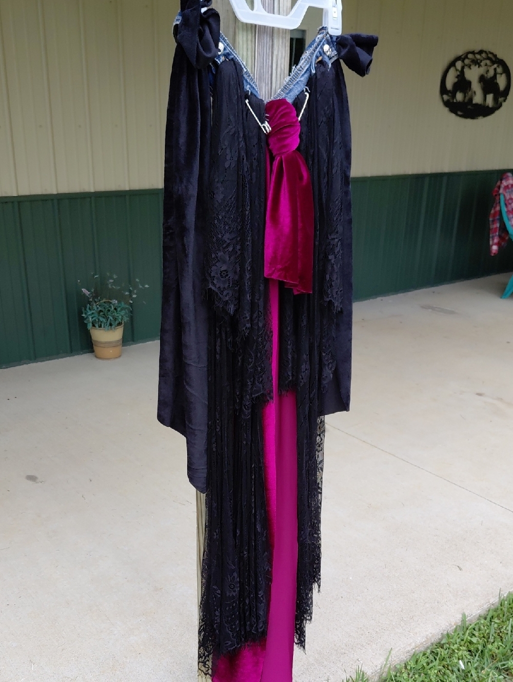 Gothic/Velvet BUSTLE SKIRT - Picture 2 of 14
